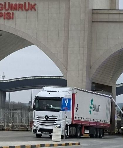 Gümrük memurlarına operasyon: 20 memur gözaltına alındı!