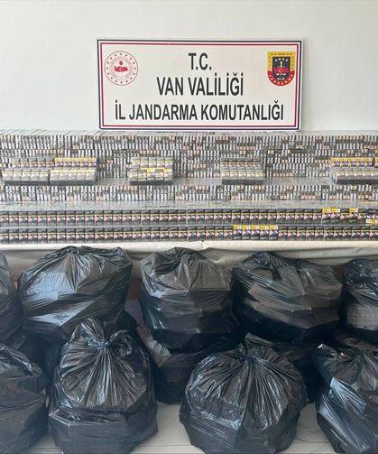 Van'da iki ilçede dev operasyon: 42 bin paket kaçak sigara ele geçirildi!