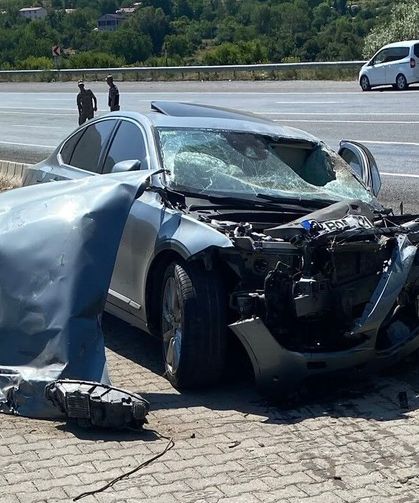 Tatvan'da zincirleme trafik kazasında 5 kişi yaralandı