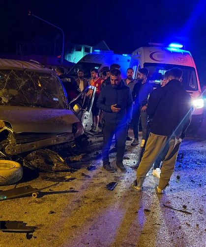 Yüksekova’da 2 ayrı kaza: Çok sayıda yaralı var