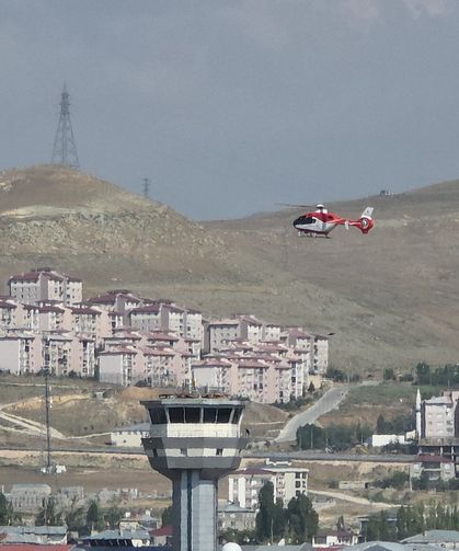 Van’da sağlık çalışanları hasta için seferber oldu