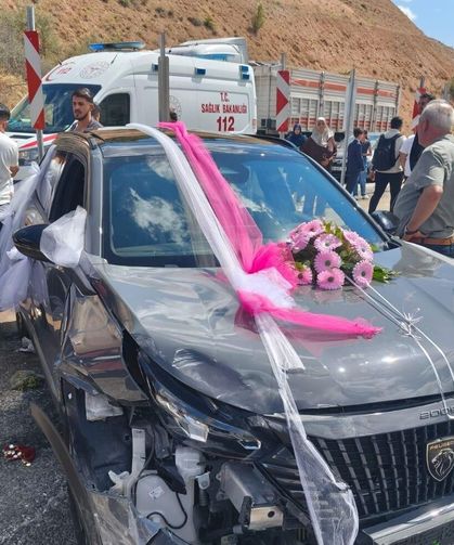 Düğün konvoyu kanlı bitti! Çok sayıda yaralı var