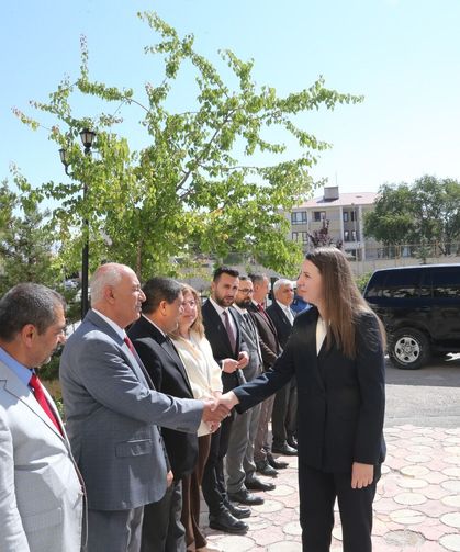 Van’ın o ilçesinde bir ilk: İlk kadın Kaymakam göreve başladı!