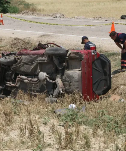 Katliam gibi kaza: 3 kişi öldü, 2’si ağır 4 kişi yaralandı: Kazada ölenlerin isimi belli oldu!