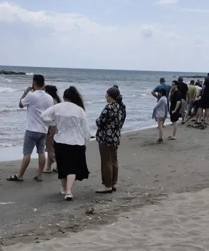 Uyarılara rağmen denize girdiler: 3 kişiden 1’i hayatını kaybetti!