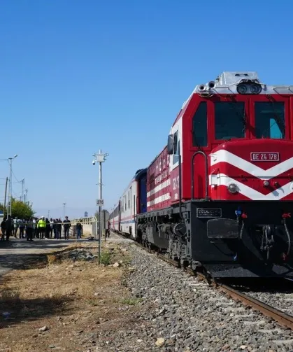 Yük treni yaşlı kadını biçti!