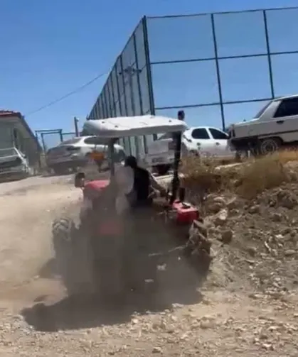 Hayvan otlatma tartışması kanlı bitti: Tartıştığı kişilerin üzerine traktörü sürdü