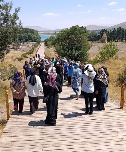 Vanlı kadınlar Van’ı keşfediyor!