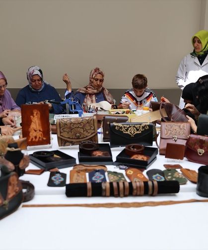 Deri atıkları Van’ın tarihi motifleriyle sanata dönüşüyor