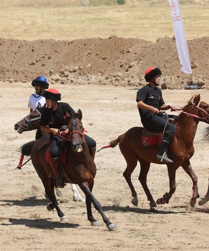 Van Ulupamir Kökbörü Atlı Spor Kulübü’nden büyük başarı!