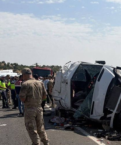 Düğün konvoyu kaza yaptı: 5 ölü, 3'ü ağır 11 yaralı!