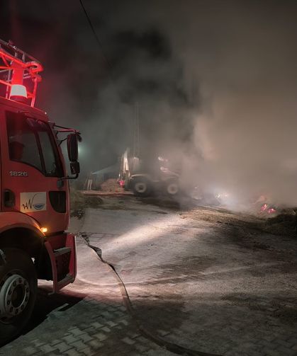 Van'da binlerce bağ ot yandı!