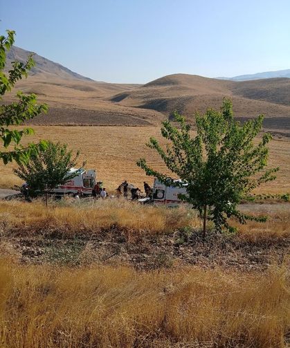 Katliam gibi kaza: İnşaat işçilerini taşıyan araç devrildi! 2 ölü 4 ağır yaralı!