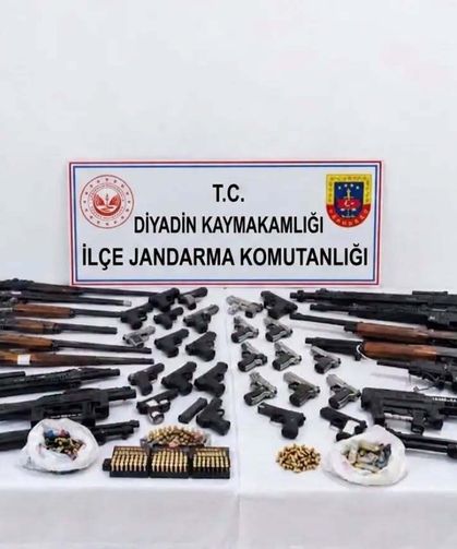 Van’ın sınırında silah kaçakçılığına büyük darbe: 28 adrese baskın düzenlendi!