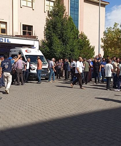 Okul yemekhanesinde korkunç kaza: Öğrencinin kafası yük asansörüne sıkıştı!