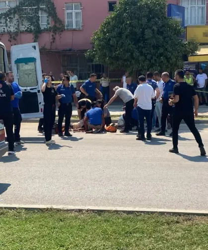 Adliye çıkışında silahlı saldırı: 1 kişi öldü, 5 kişi yaralandı!