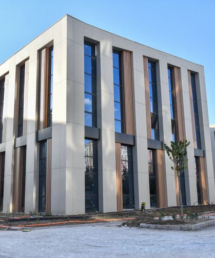 Dev projenin sonuna gelindi: Van'ın yeni kütüphanesi açılış için gün sayıyor!