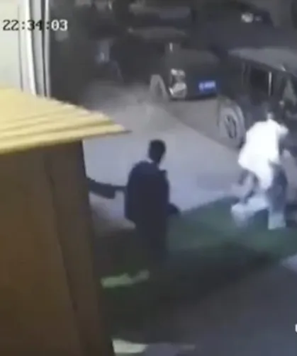 7.0 büyüklüğündeki deprem şehri birbirine kattı: 16 ölü, 11’i ağır 21 yaralı!