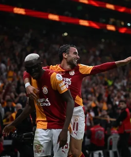 Derbide Osimhen’in gecesi: Galatasaray, Fenerbahçe'yi iki golle devirdi!