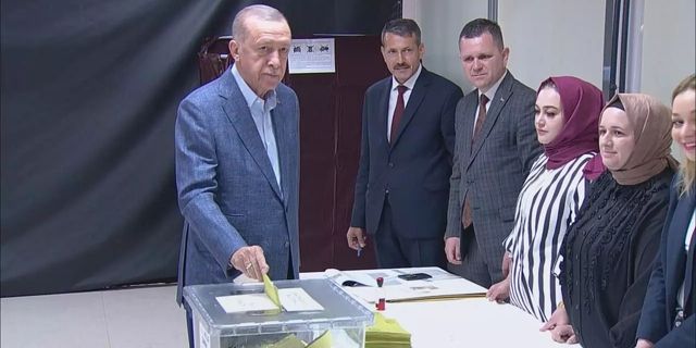 Cumhurbaşkanı Erdoğan oyunu İstanbul'da kullandı!