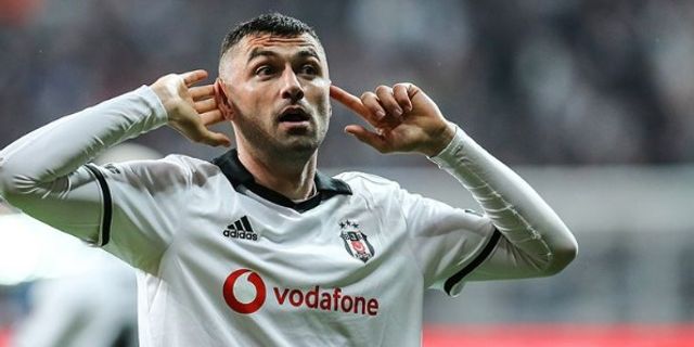 Türk futbolundan bir yıldız kaydı: Burak Yılmaz, futbolu bıraktı!