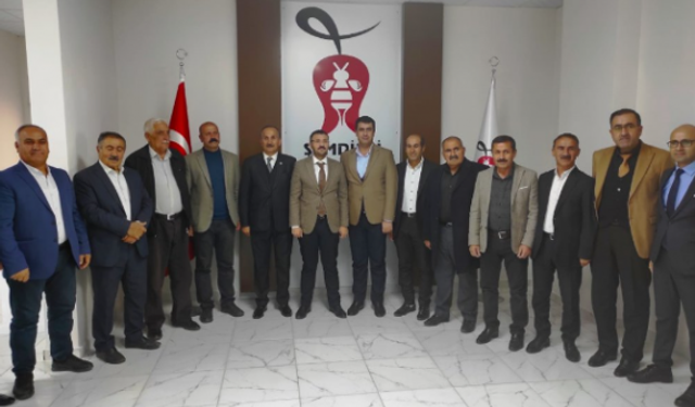 Sılehi Aşiret Lideri Atlı'dan Hakkari'deki STK'lara ziyaret!