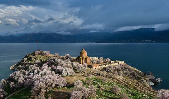 Van’ın baharı dünyaya tanıtılacak: Van’da 145 bin para ödüllü yarışma yapılacak!