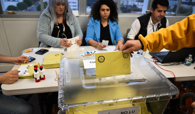 Yurt dışında 2. tur heyecanı! 471 bin 734 seçmen oy kullandı
