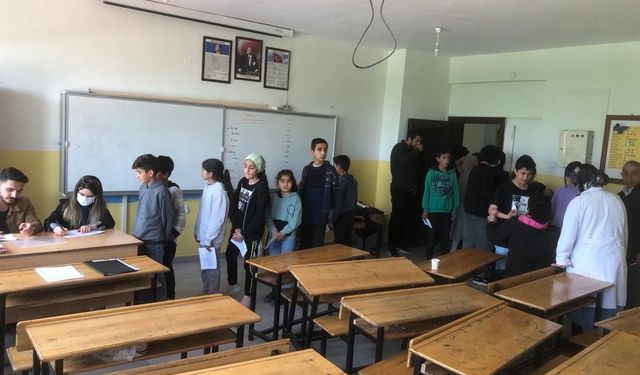Van'da 15 bin öğrenci sağlık taramasından geçirildi