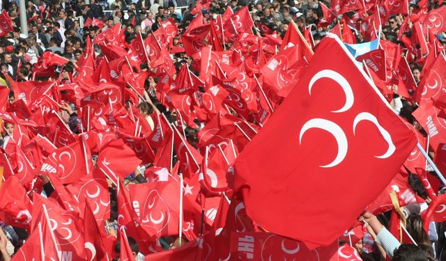 MHP'den İstanbul ve 39 ilçe teşkilatı için feshi kararı!