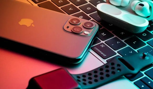 İPhone'lara yeni güncelleme: iOS 17'ye geçmeyen herkes yüklemeli!