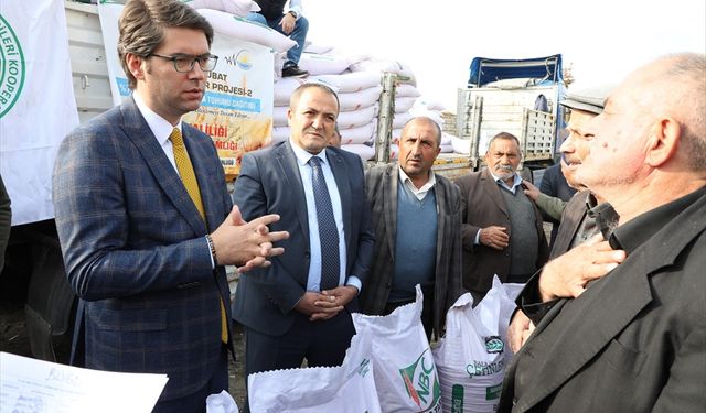 Erciş'te çiftçilere tohum desteği verildi