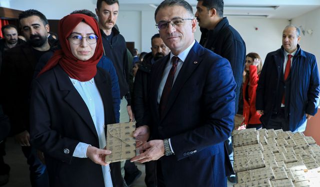 Van Valiliği'nden öğretmenlere anlamlı jest!