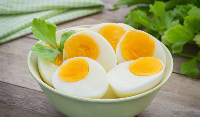 Fazla yumurta tüketenlere kötü haber! Tetiklediği hastalıklar belli oldu