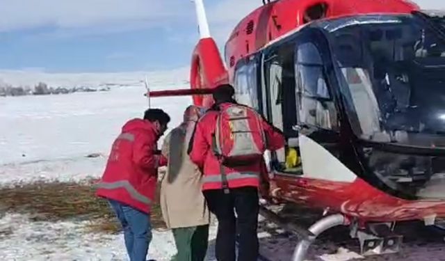 Çaldıran’da 31 yaşındaki kadın hasta için helikopter havalandı!