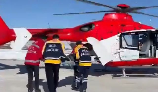 Van’da  helikopter göğüs ağrısı olan hasta için havalandı!