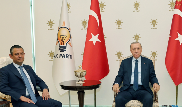 Cumhurbaşkanı Erdoğan'la görüşen CHP lideri Özgür Özel'den ilk açıklama!