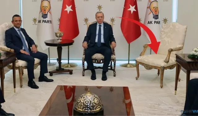 Cumhurbaşkanı Erdoğan ile Özgür Özel görüşmesinde dikkat çeken 'koltuk' detayı