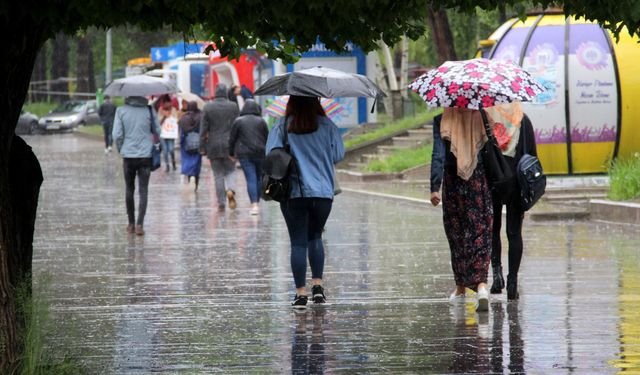 Meteoroloji Van’ı yine uyardı: Kuvvetli yağış geliyor…