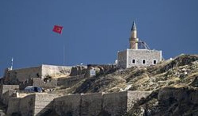 Van Kalesi’ni gezen Alman turist hayatını kaybetti!