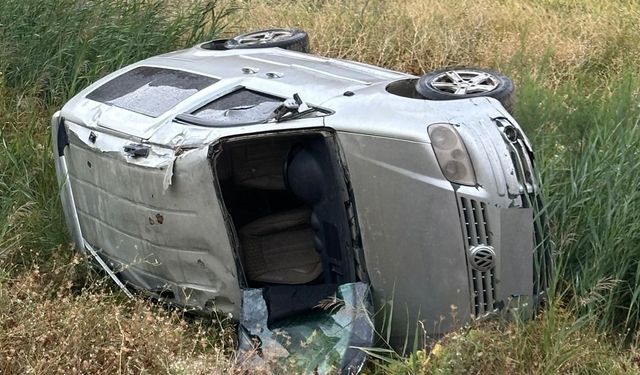 Van-Hakkari yolunda kontrolden çıkan araç takla attı: Çok sayıda yaralı var!