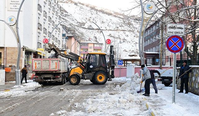 Van Büyükşehir’den aracını cadde ve sokaklara park edenlere önemli uyarı!