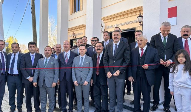 Hakkari’de 1500 kişilik cami ibadete açıldı