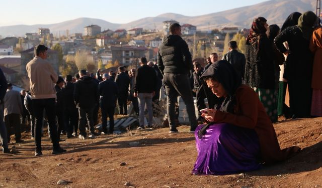 Burdur'da kazada ölen üniversite öğrencisi, Hakkari’de son yolculuğuna uğurlandı