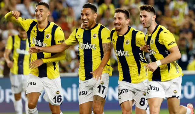 Yıldız oyuncu 3 yıl daha Fenerbahçe'de