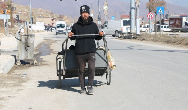 İlginç araçıyla dünyayı gezen Japon gezgin, Hakkari'ye ulaştı