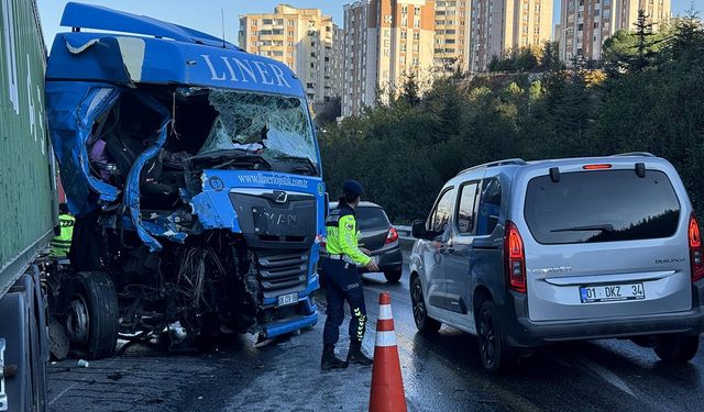 Anadolu Otoyolu'nda zincirleme kaza: 5 yaralı