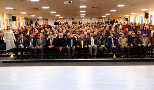 AK Parti Van İl Delege Toplantısı'nda Başkan Güray bir müjde verdi!