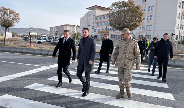 Vanlı öğrenciler istedi, yetkililer harekete geçti!