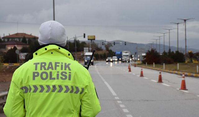Yeni trafik cezaları can yakacak: İşte yeni ceza miktarları…